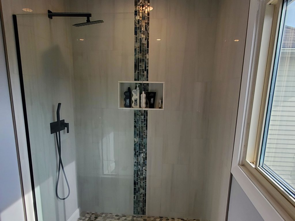 pickering-master-bathroom-closet-003